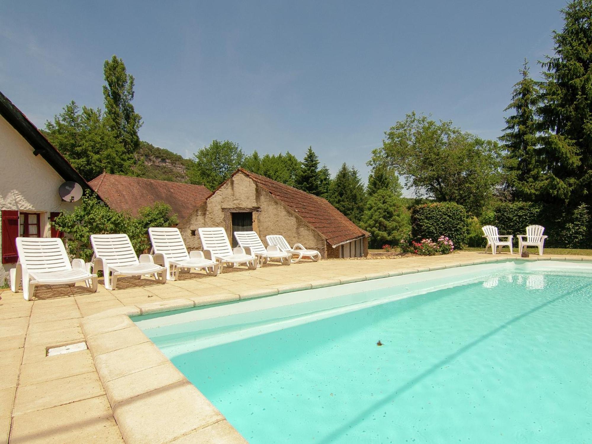Appealing Apartment In Vezac With Swimming Pool Beynac-et-Cazenac Exterior foto