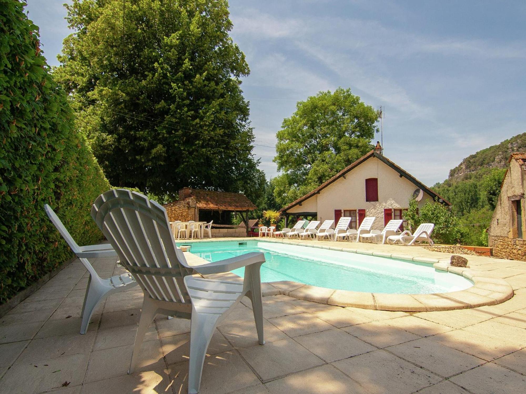Appealing Apartment In Vezac With Swimming Pool Beynac-et-Cazenac Exterior foto